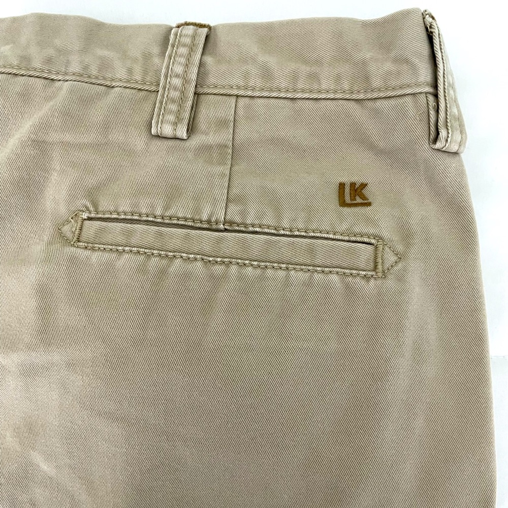 Men's HAGGAR Life Fit Relaxed Straight Khakis